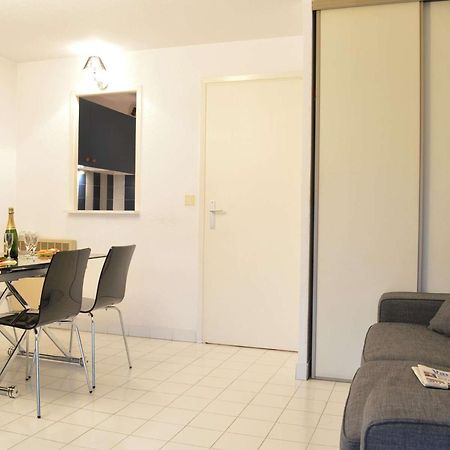 Studio Cabine A 200M De Port Frejus, Plage, Commerces, Terrasse, 4 Couchages, Menage Inclus - Fr-1-226A-31 Buitenkant foto